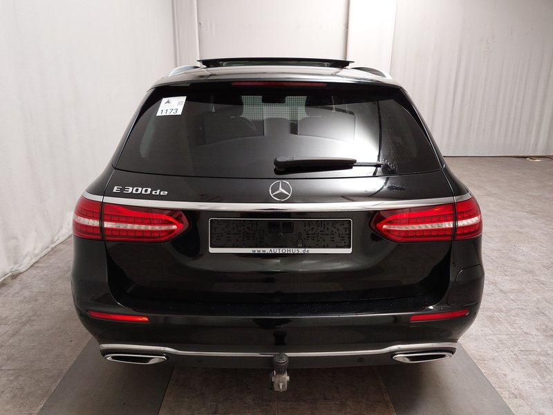 Mercedes-Benz E 300 de karavan automatik Avantgarde • 360° kamera — 14