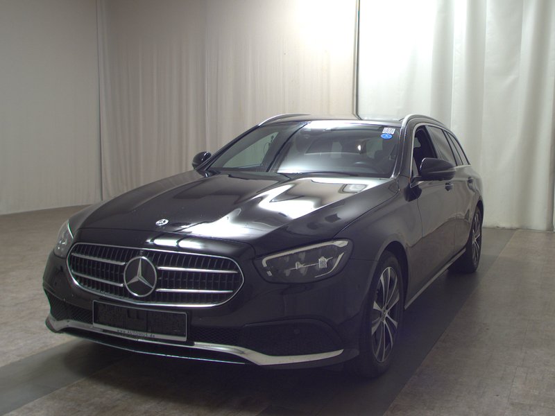 Mercedes-Benz E 300 de karavan automatik Avantgarde • 360° kamera — 2