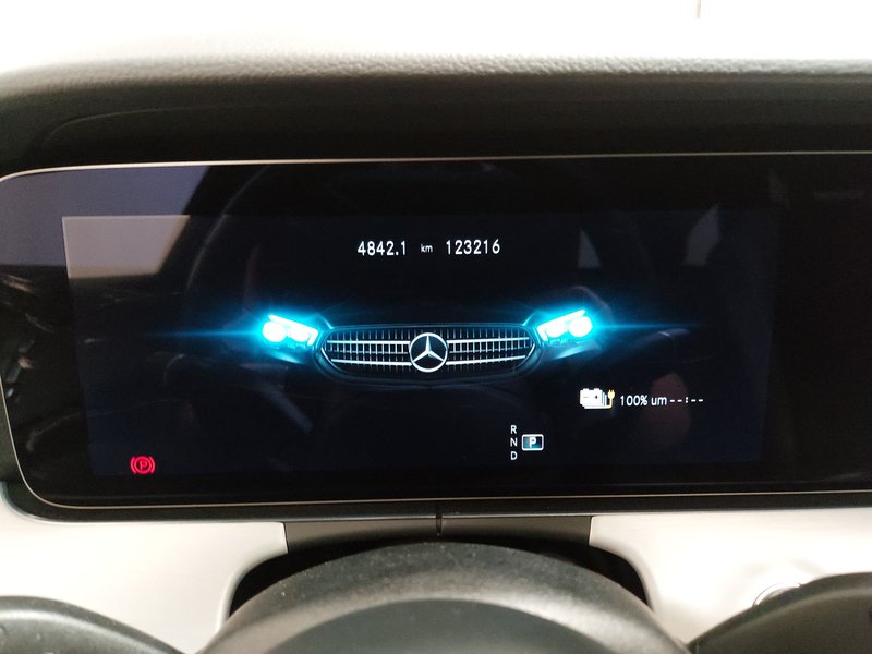 Mercedes-Benz E 300 de karavan automatik Avantgarde • 360° kamera — 23