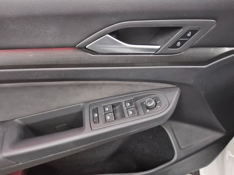 Volkswagen Golf 8 2.0 TSI automatik GTI • ACC • bežično punjenje — 10