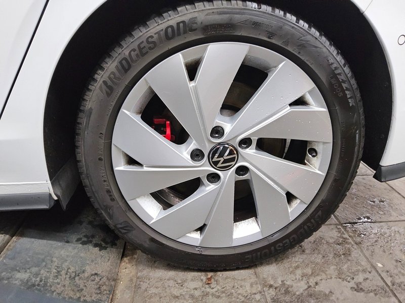 Volkswagen Golf 8 2.0 TSI automatik GTI • ACC • bežično punjenje — 11