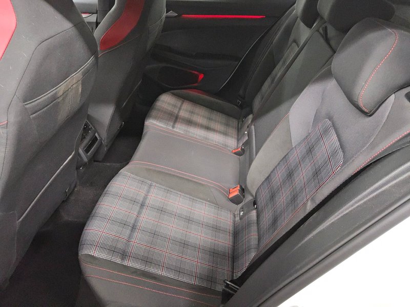 Volkswagen Golf 8 2.0 TSI automatik GTI • ACC • bežično punjenje — 13