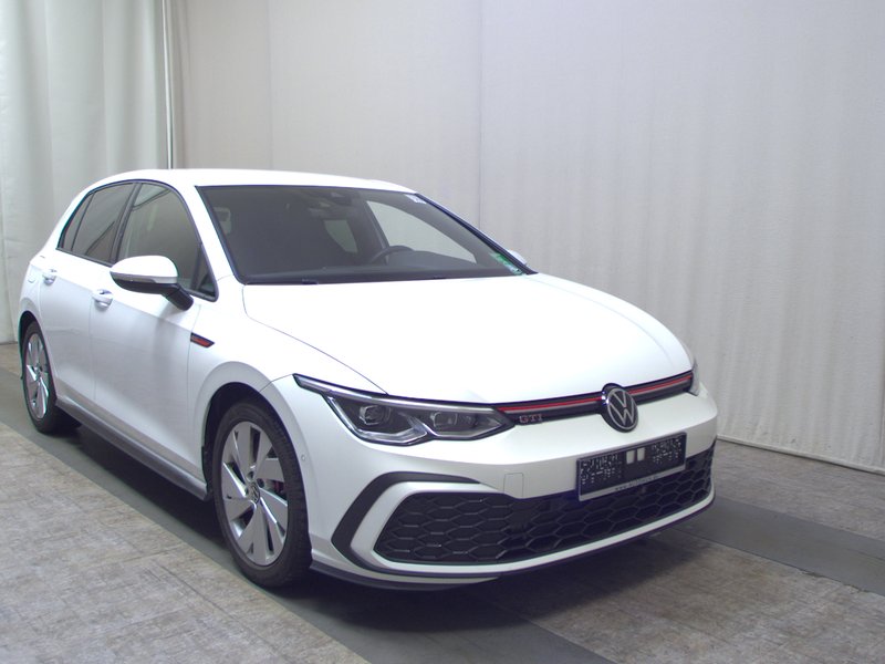 Volkswagen Golf 8 2.0 TSI automatik GTI • ACC • bežično punjenje — 3