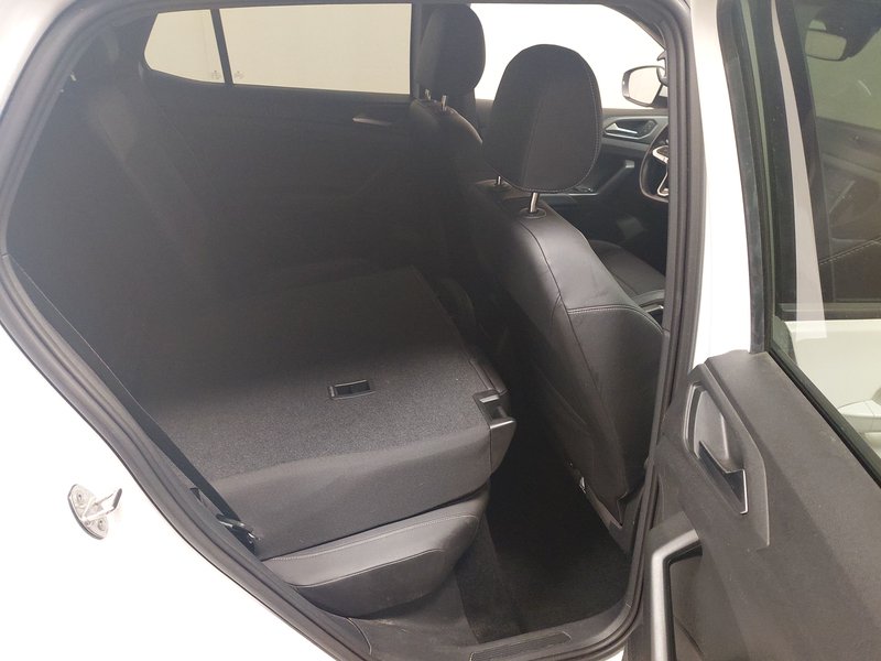 Volkswagen T-Cross 1.0 TSI R-Line • ACC • LED — 11