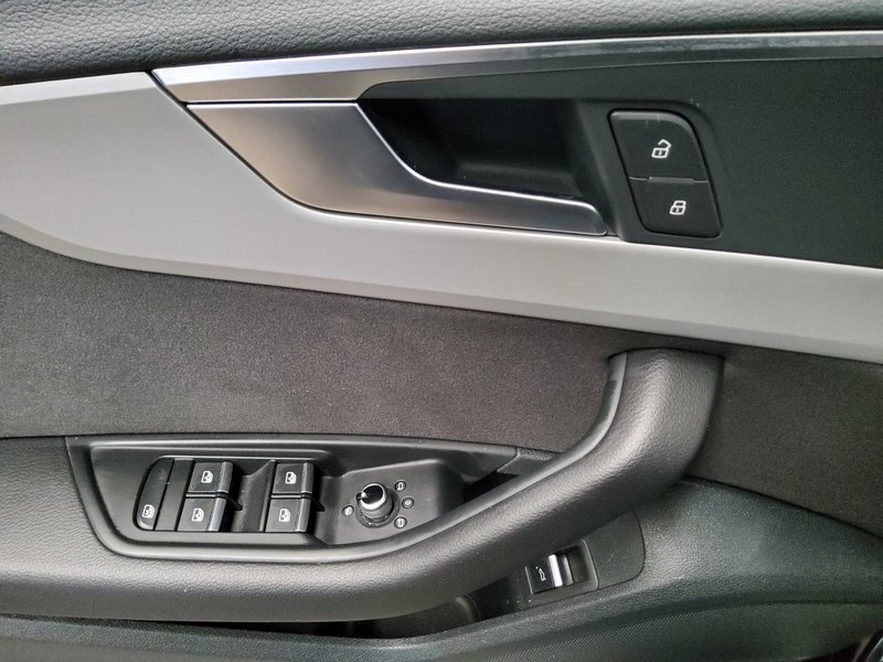 Audi A4 Avant 40 TFSI automatik advanced • ACC • Full LED — 10