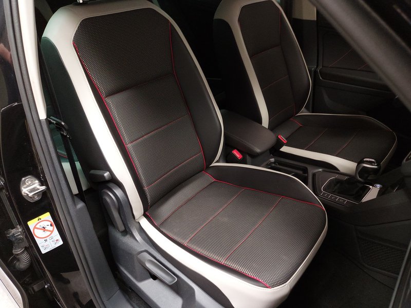 Volkswagen Tiguan 2.0 TDI automatik Urban Sport • ACC • Full LED — 12