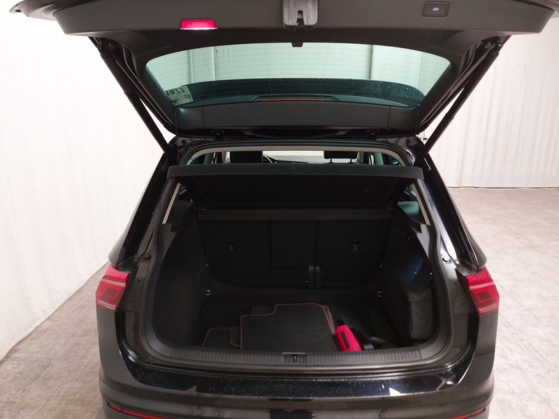 Volkswagen Tiguan 2.0 TDI automatik Urban Sport • ACC • Full LED — 17