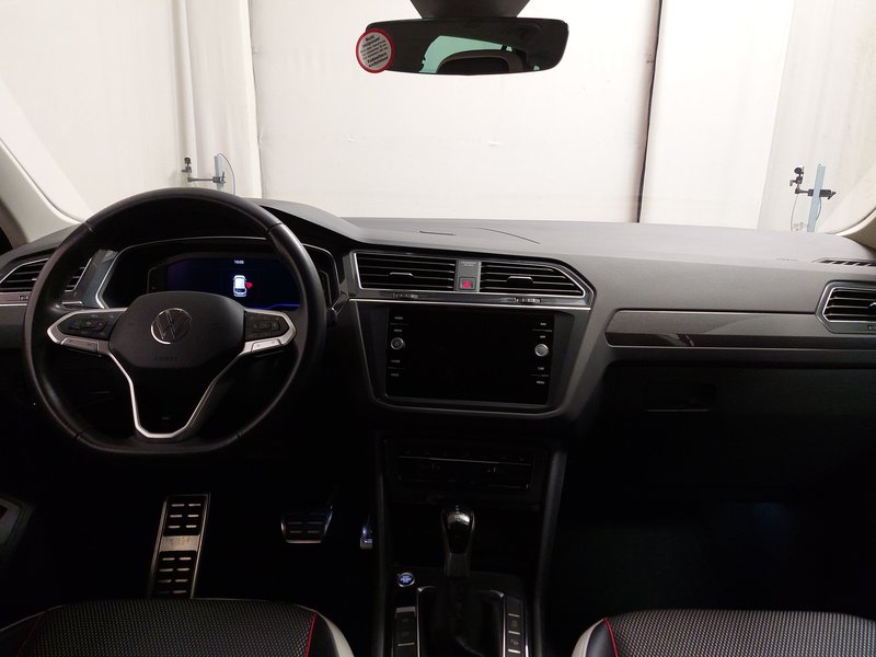 Volkswagen Tiguan 2.0 TDI automatik Urban Sport • ACC • Full LED — 18