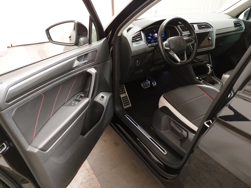 Volkswagen Tiguan 2.0 TDI automatik Urban Sport • ACC • Full LED — 5