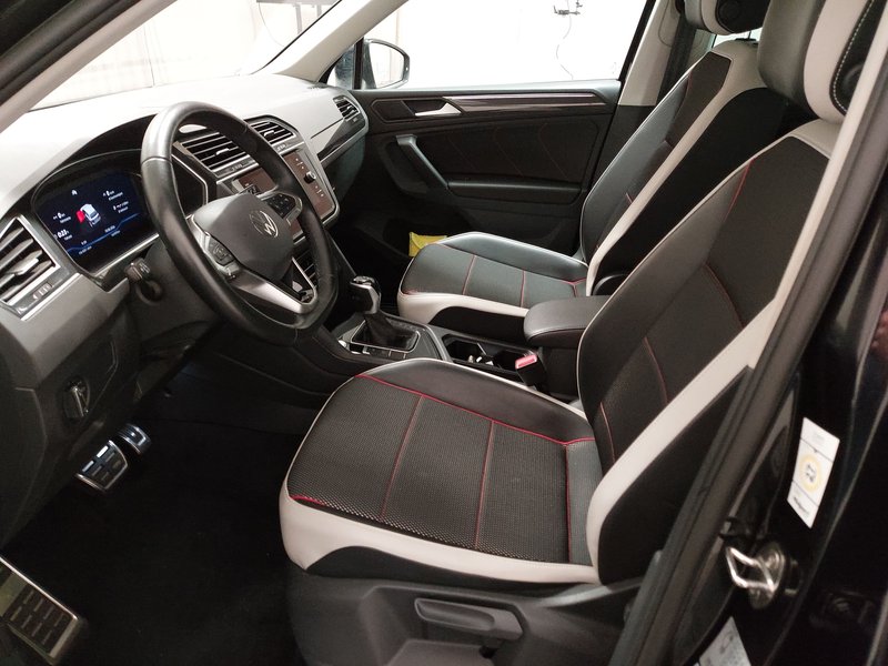 Volkswagen Tiguan 2.0 TDI automatik Urban Sport • ACC • Full LED — 6