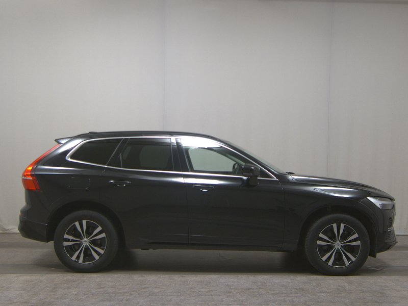 Volvo XC60 Momentum Pro automatik • panorama • Full LED