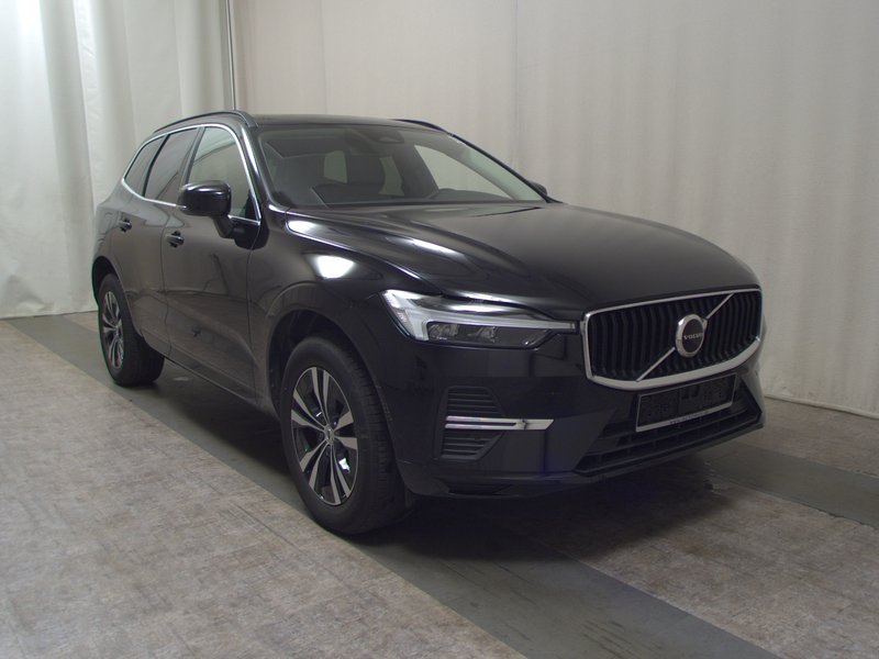 Volvo XC60 Momentum Pro automatik • panorama • Full LED — 3