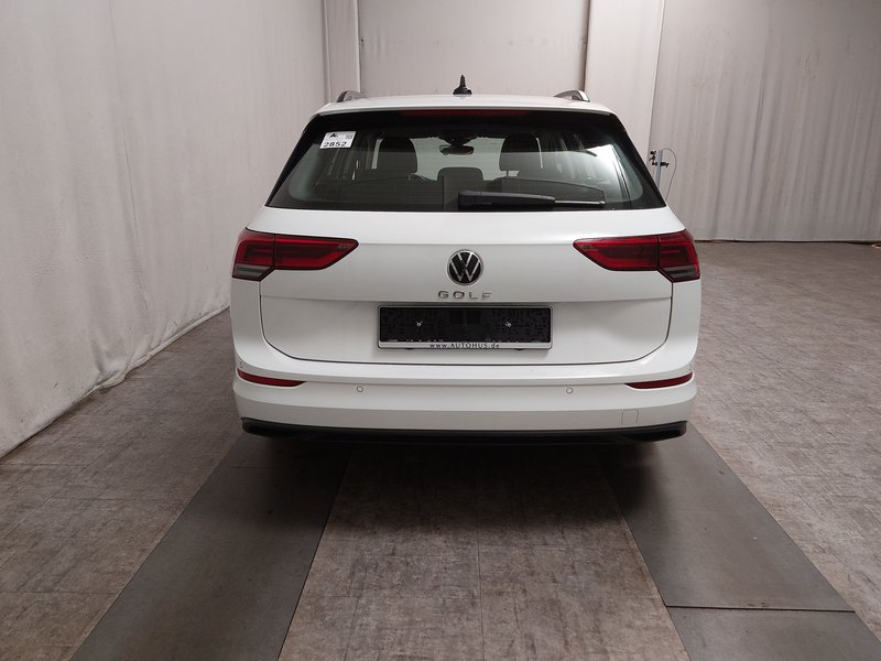 Volkswagen Golf-8 Variant 2.0 TDI Life automatik • Full LED — 14