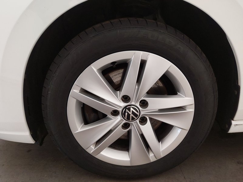 Volkswagen Golf-8 Variant 2.0 TDI Life automatik • Full LED — 8