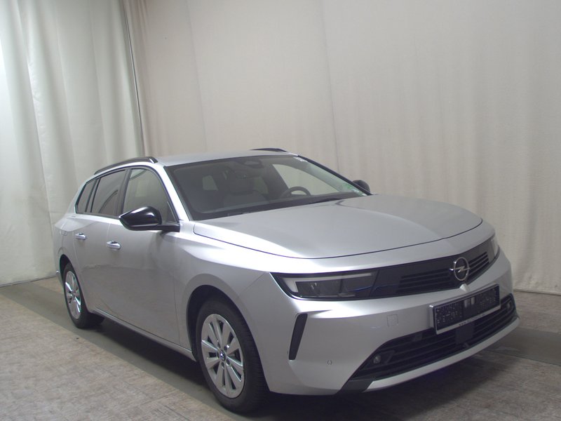 Opel Astra ST 1.2 Turbo Business Elegance • Full LED — 3
