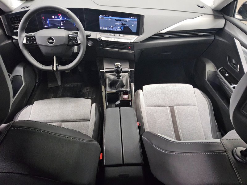 Opel Astra ST 1.2 Turbo Business Elegance • Full LED — 5