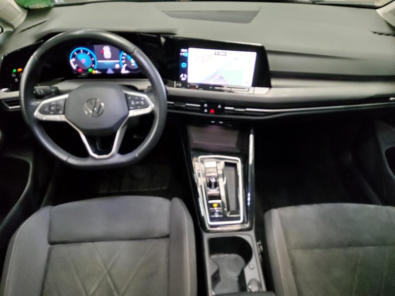 Volkswagen Golf-8 Variant 2.0 TDI automatik Style • ACC • bežično punjenje — 5