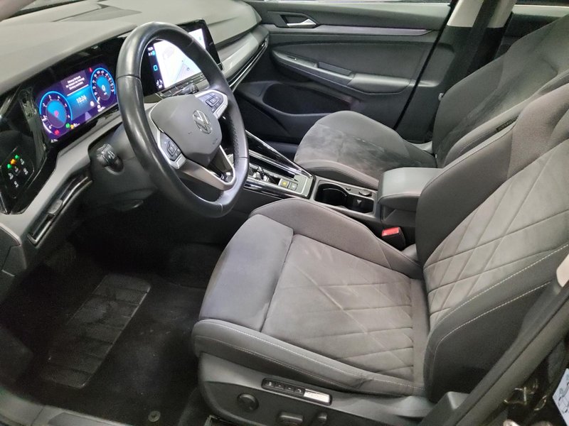 Volkswagen Golf-8 Variant 2.0 TDI automatik Style • ACC • bežično punjenje — 9