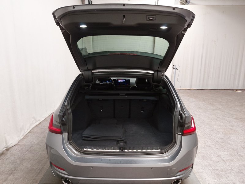 BMW 320d Touring automatik • ACC • Full LED — 17