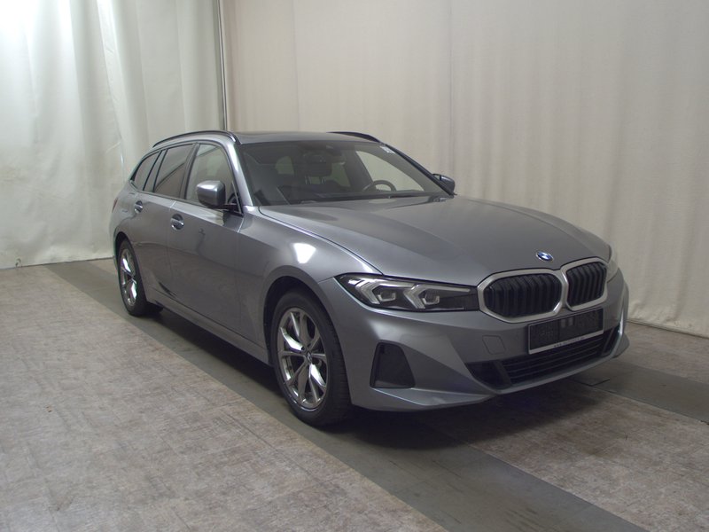 BMW 320d Touring automatik • ACC • Full LED — 3