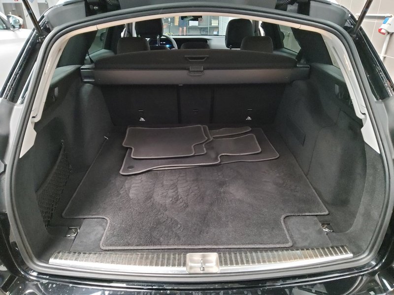 Mercedes-Benz E 220 d automatik Avantgarde • zračni ovjes • ACC — 12