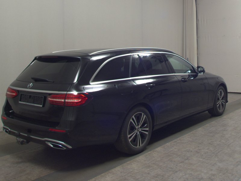 Mercedes-Benz E 220 d automatik Avantgarde • zračni ovjes • ACC — 4