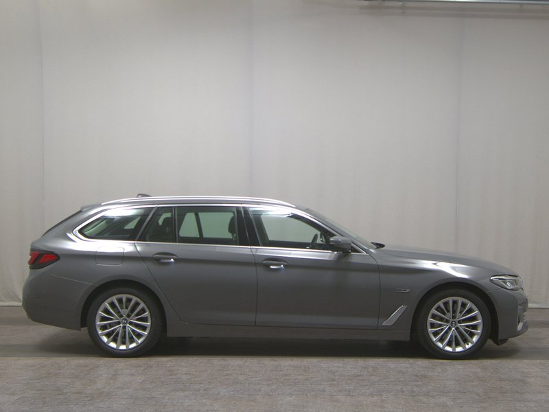 BMW 530e automatik Luxury Line • zračni ovjes • ACC • koža