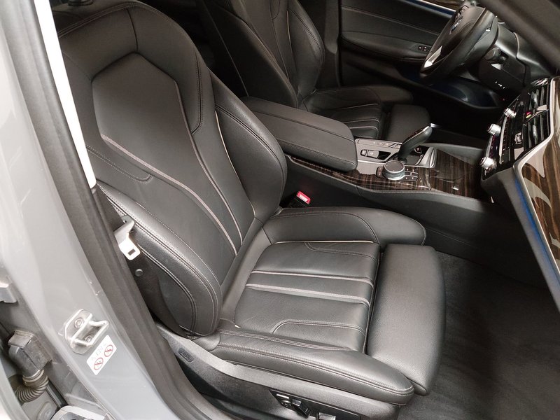 BMW 530e automatik Luxury Line • zračni ovjes • ACC • koža — 10