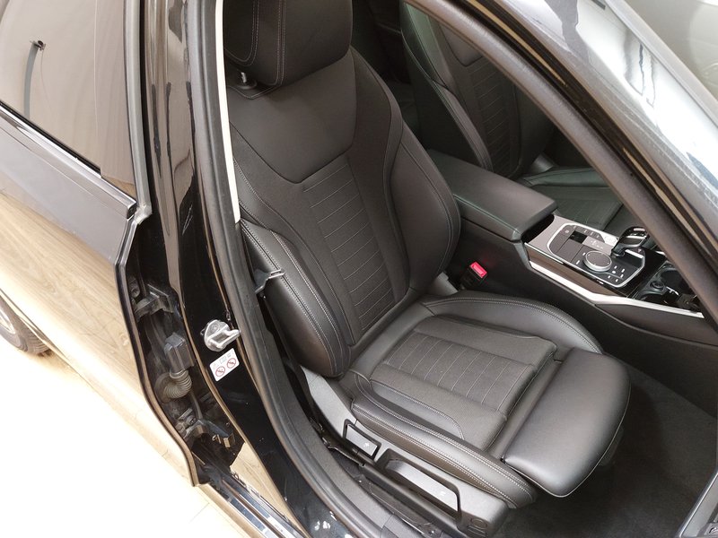 BMW 320d Touring xDrive Sport-Line automatik • ACC • AHK — 10