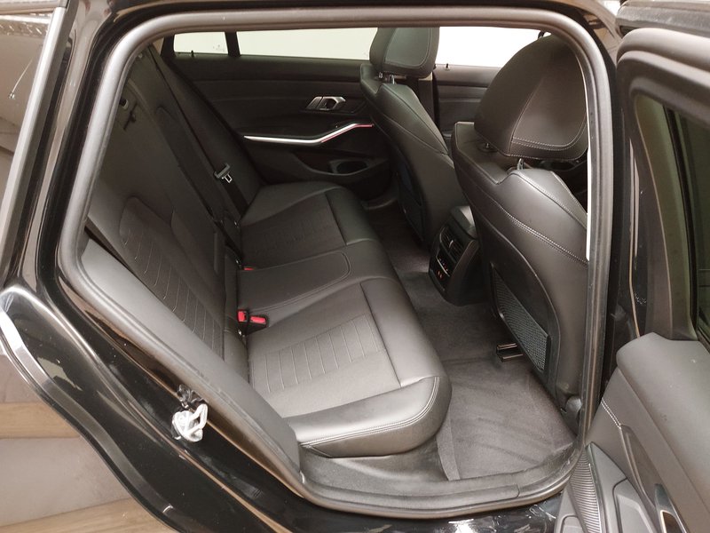 BMW 320d Touring xDrive Sport-Line automatik • ACC • AHK — 12