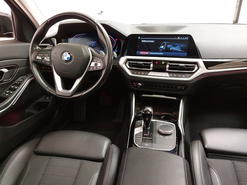 BMW 320d Touring xDrive Sport-Line automatik • ACC • AHK — 18