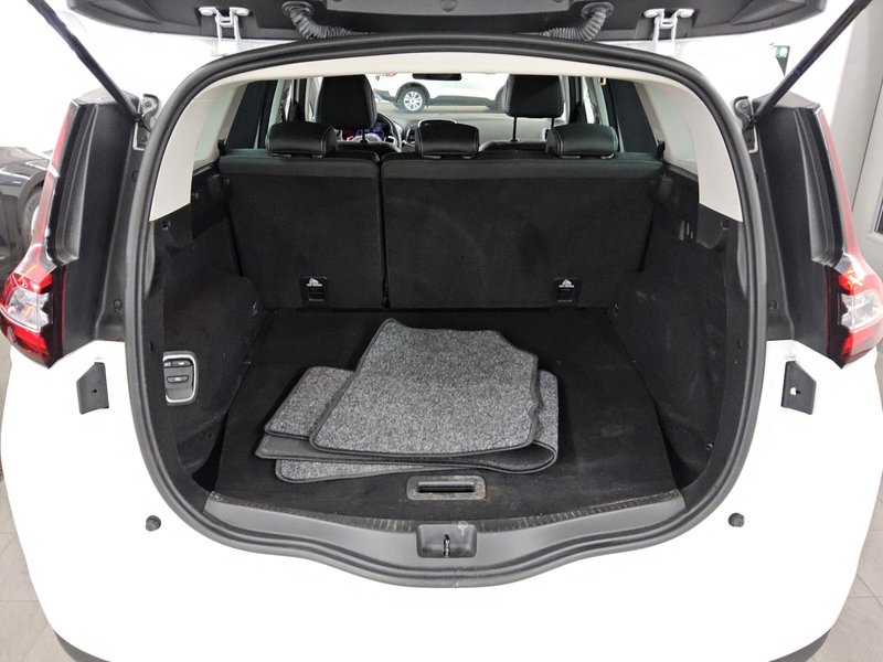 Renault Grand Scenic 1.3 TCe automatik • Full LED — 11