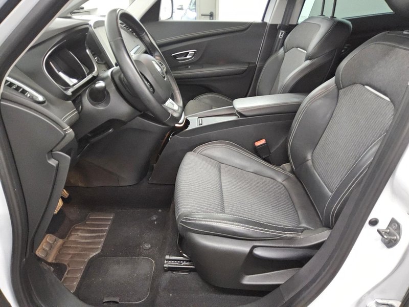 Renault Grand Scenic 1.3 TCe automatik • Full LED — 8