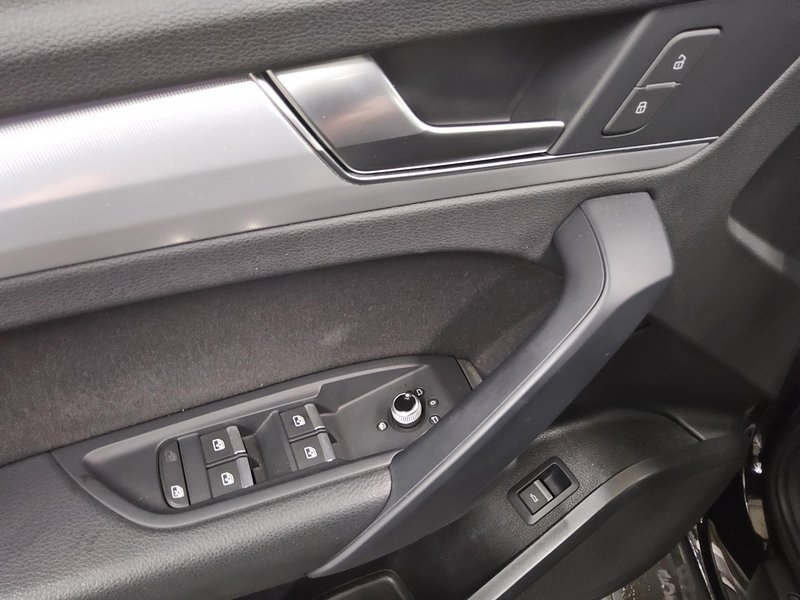 Audi Q5 50 TDI quattro sport automatik • ACC • AHK — 10