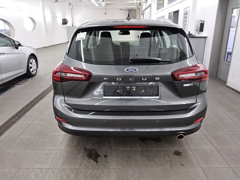 Ford Focus Turnier 1.0 EcoBoost automatik Titanium • LED • navi — 10