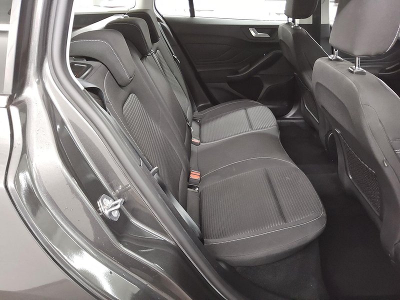 Ford Focus Turnier 1.0 EcoBoost automatik Titanium • LED • navi — 13