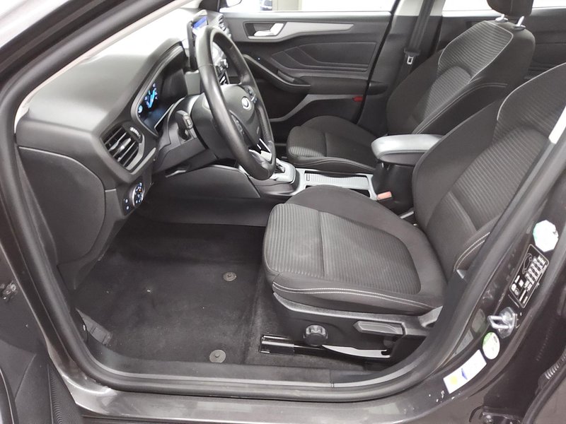 Ford Focus Turnier 1.0 EcoBoost automatik Titanium • LED • navi — 8