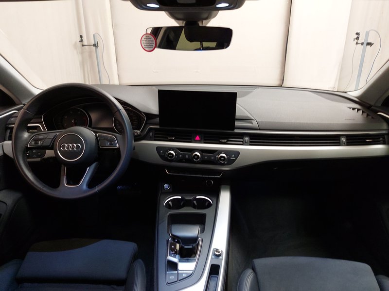 Audi A4 Avant 40 TDI advanced • LED — 16