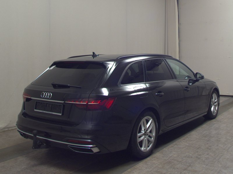 Audi A4 Avant 40 TDI advanced • LED — 4