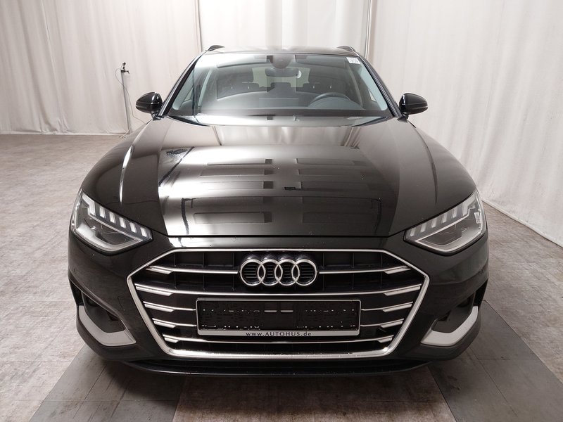 Audi A4 Avant 40 TDI advanced • LED — 9