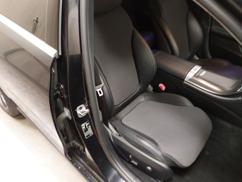 Mercedes-Benz C 220 d karavan automatik Avantgarde • Adaptivno ogibanje • ACC — 10