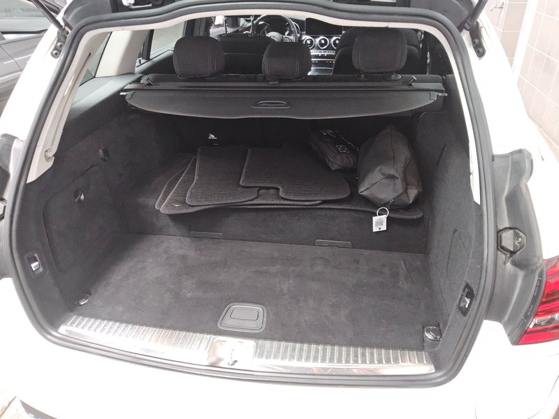 Mercedes-Benz C 300 de karavan automatik Avantgarde • ACC • AHK — 11