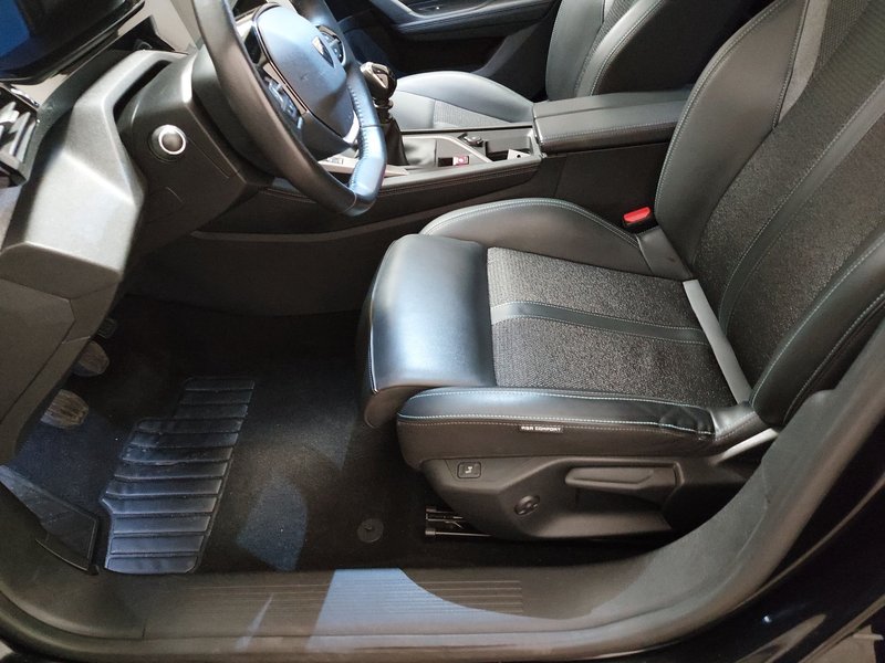 Peugeot 308 1.5 BlueHDI Allure • ACC • LED — 6