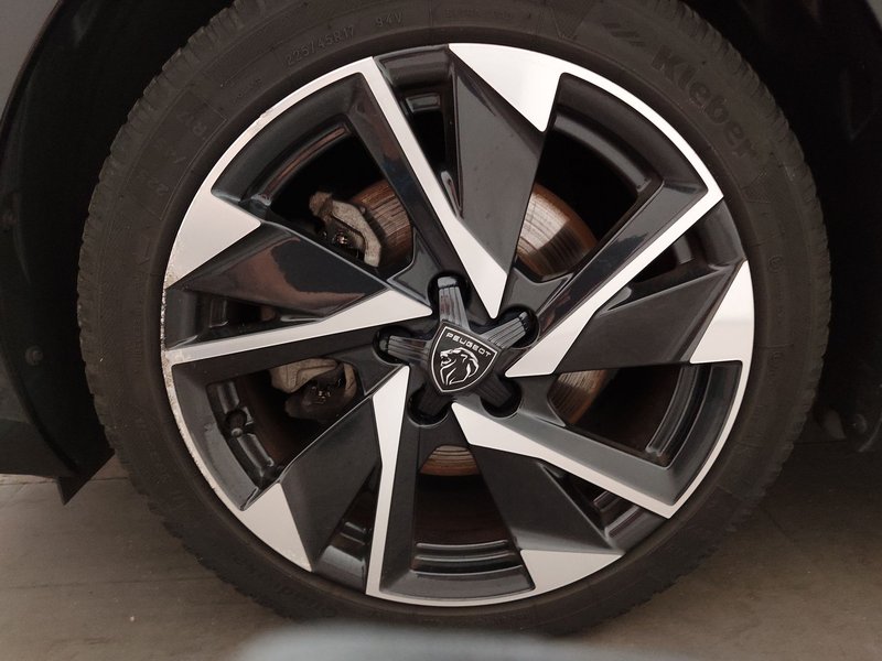 Peugeot 308 1.5 BlueHDI Allure • ACC • LED — 9