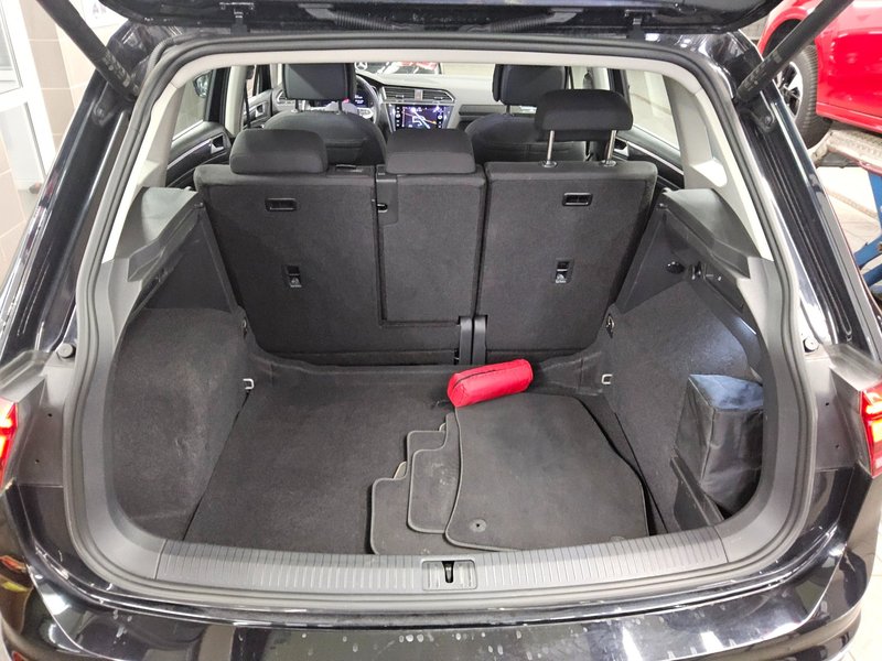 Volkswagen Tiguan 2.0 TDI automatik Elegance • ACC • Full LED — 12