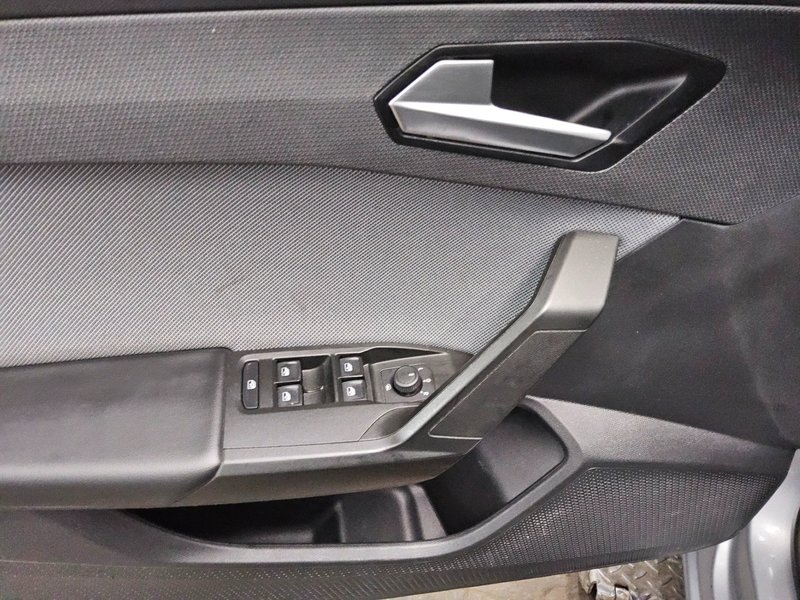 SEAT Leon Sportstourer 2.0 TDI automatik Style • LED • digitalni instrumenti — 10