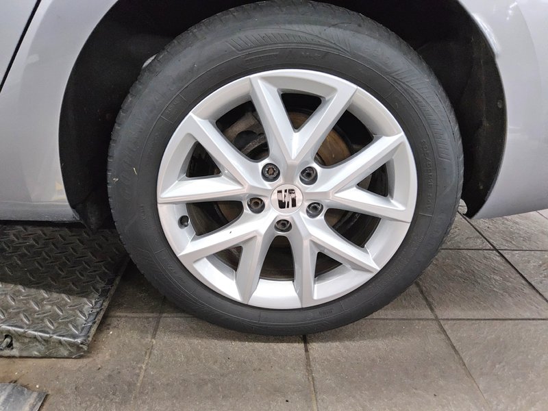 SEAT Leon Sportstourer 2.0 TDI automatik Style • LED • digitalni instrumenti — 11