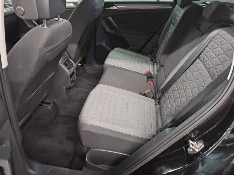 Volkswagen Tiguan 2.0 TDI Life • Full LED • AHK — 13