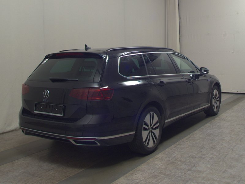 Volkswagen Passat Variant GTE 1.4 TSI automatik • ACC • LED — 4