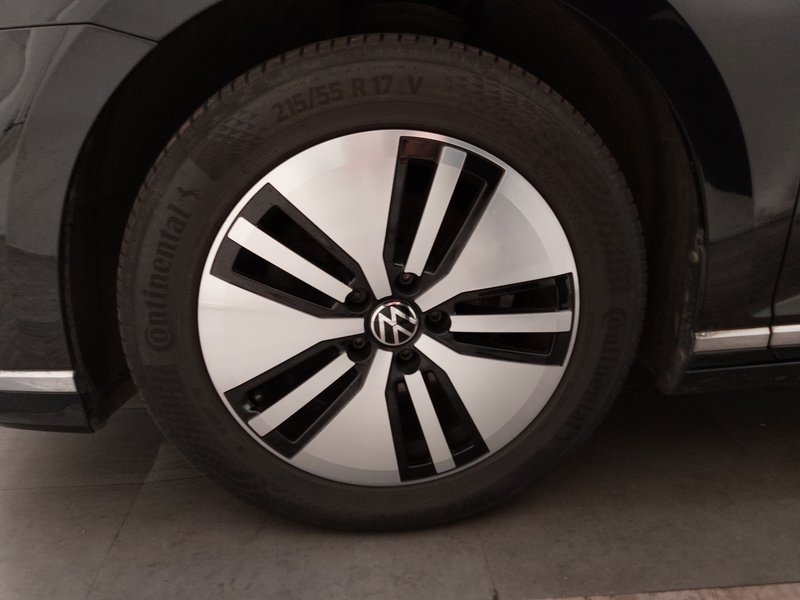 Volkswagen Passat Variant GTE 1.4 TSI automatik • ACC • LED — 8